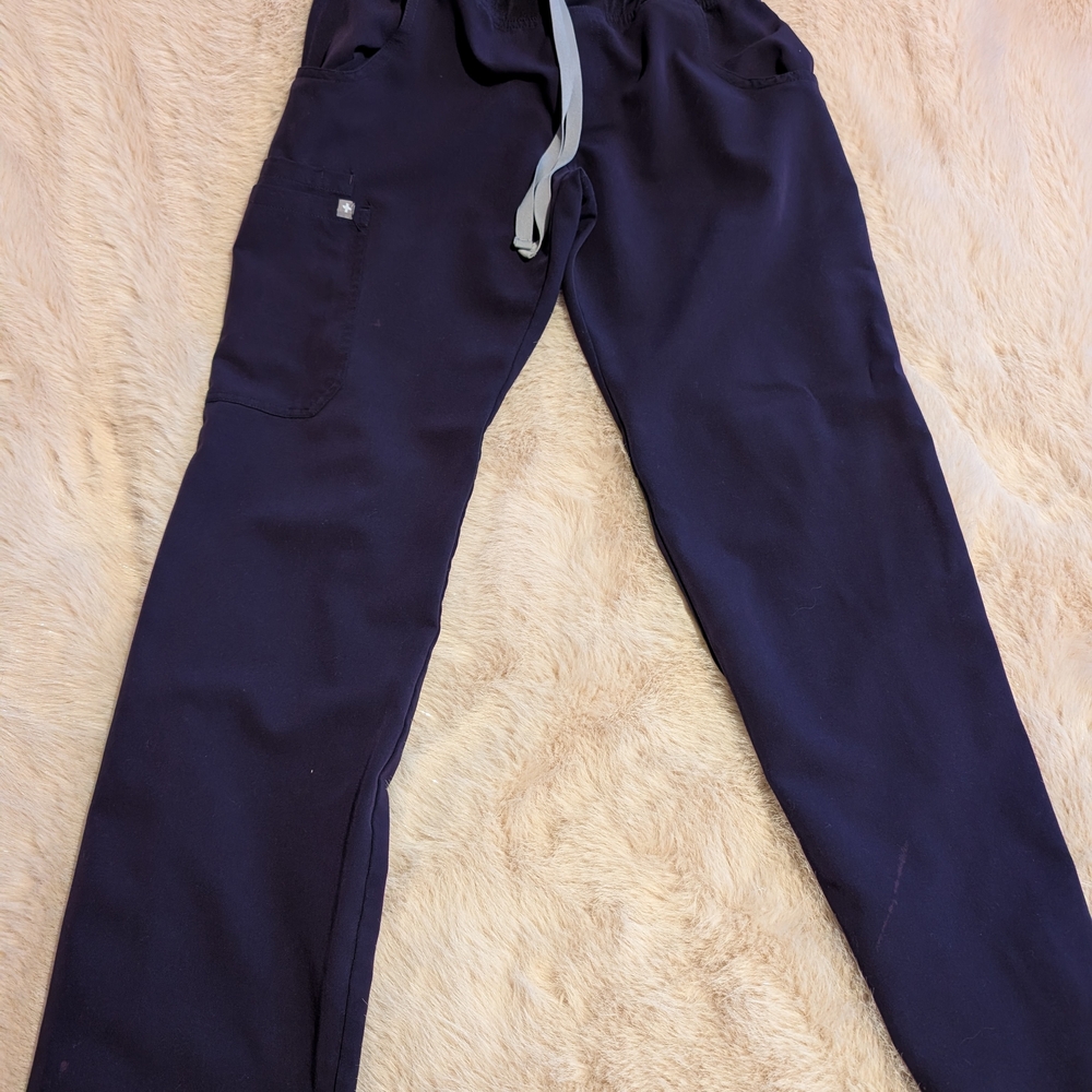 Figs Kade Cargo, Dark Purple.